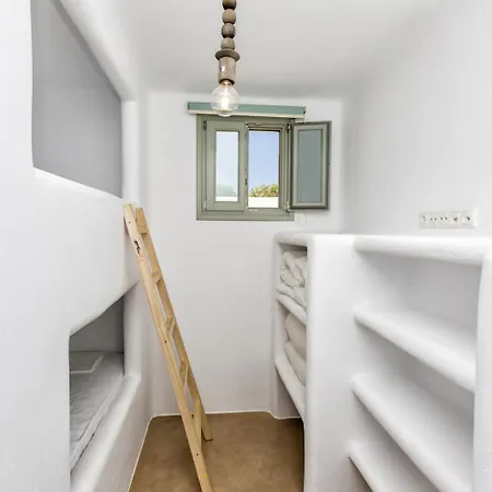 Villa Glyfada's Villa Kastrákion